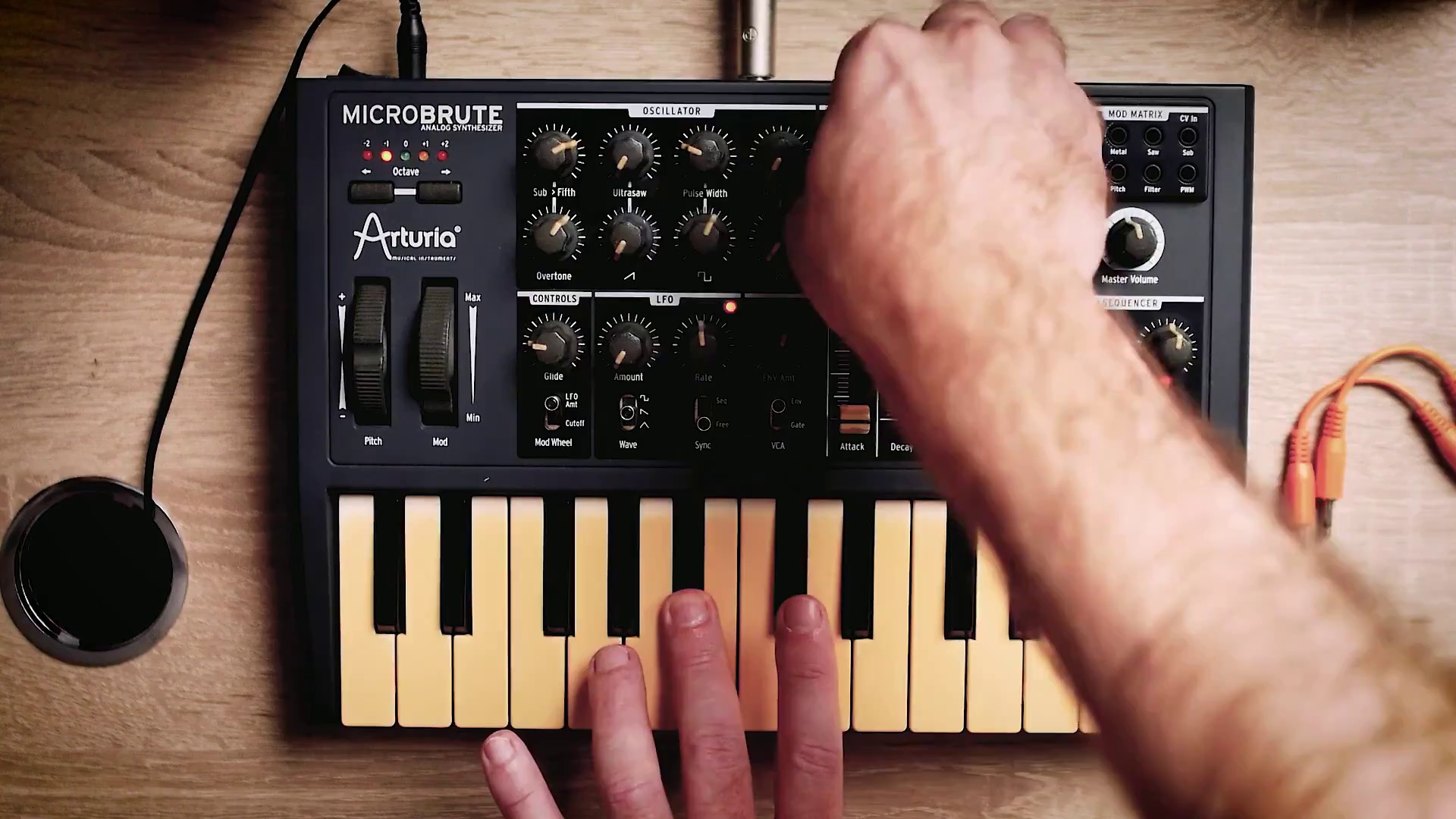 Synthesis Masterclass with Arturias MicroBrute